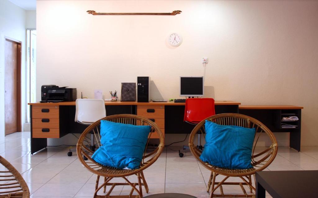 Morning Glory Guest House Кучінг Екстер'єр фото
